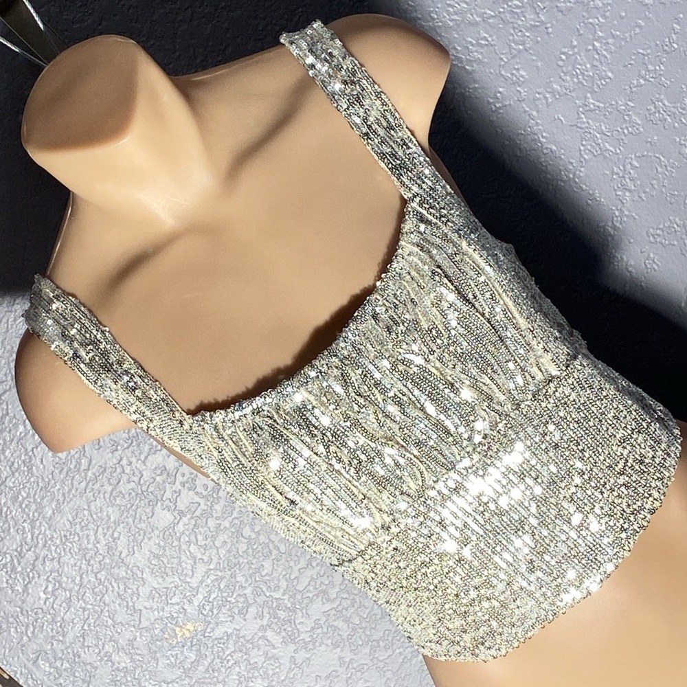BEAR DANCE - tank: silver sequin lined fitted stretchy breasted crop - L